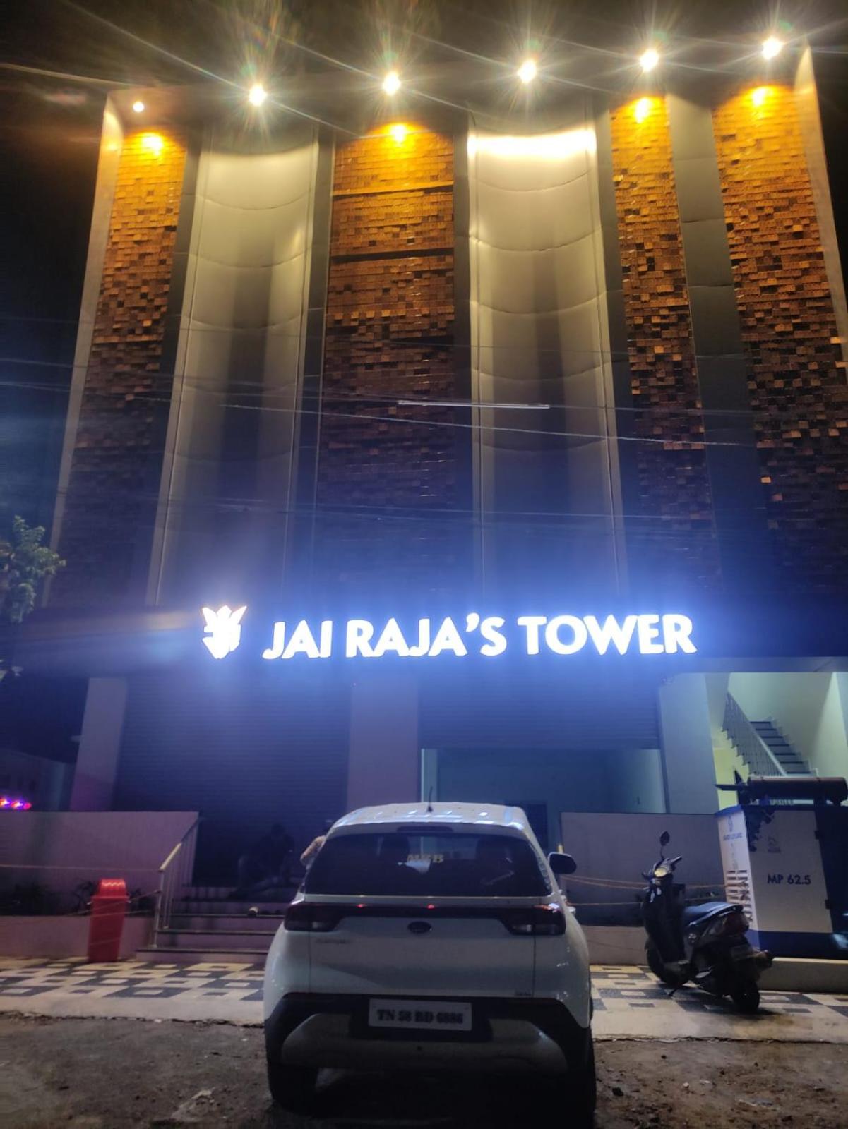 Jai Raja'S Tower Hotel Kāraikkudi Exterior foto